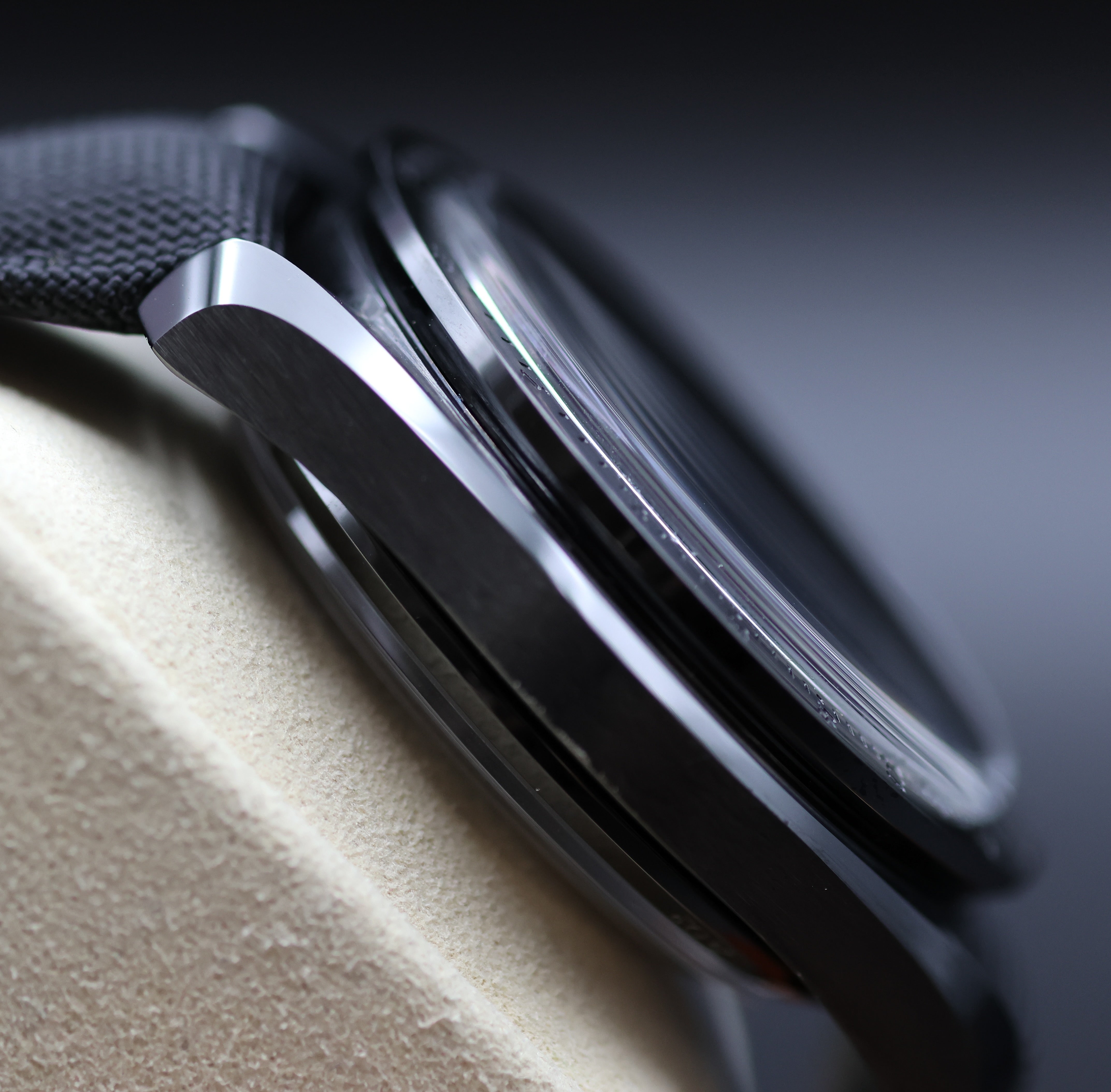 Omega Speedmaster Dark Side of the Moon – A Bold Icon in Black Ceramic