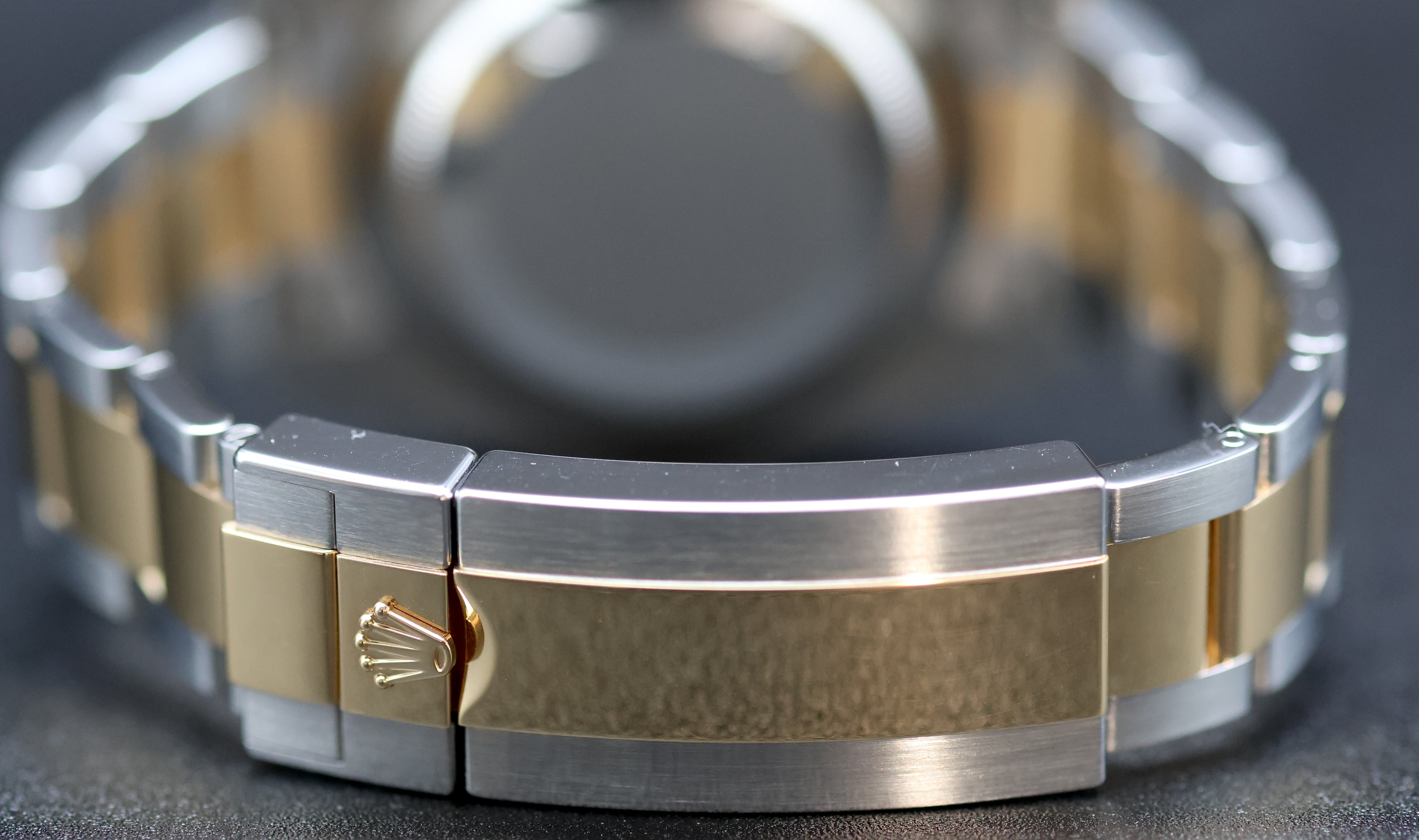 Rolex Submariner Date
Oyster Perpetual – Reference 116613LN