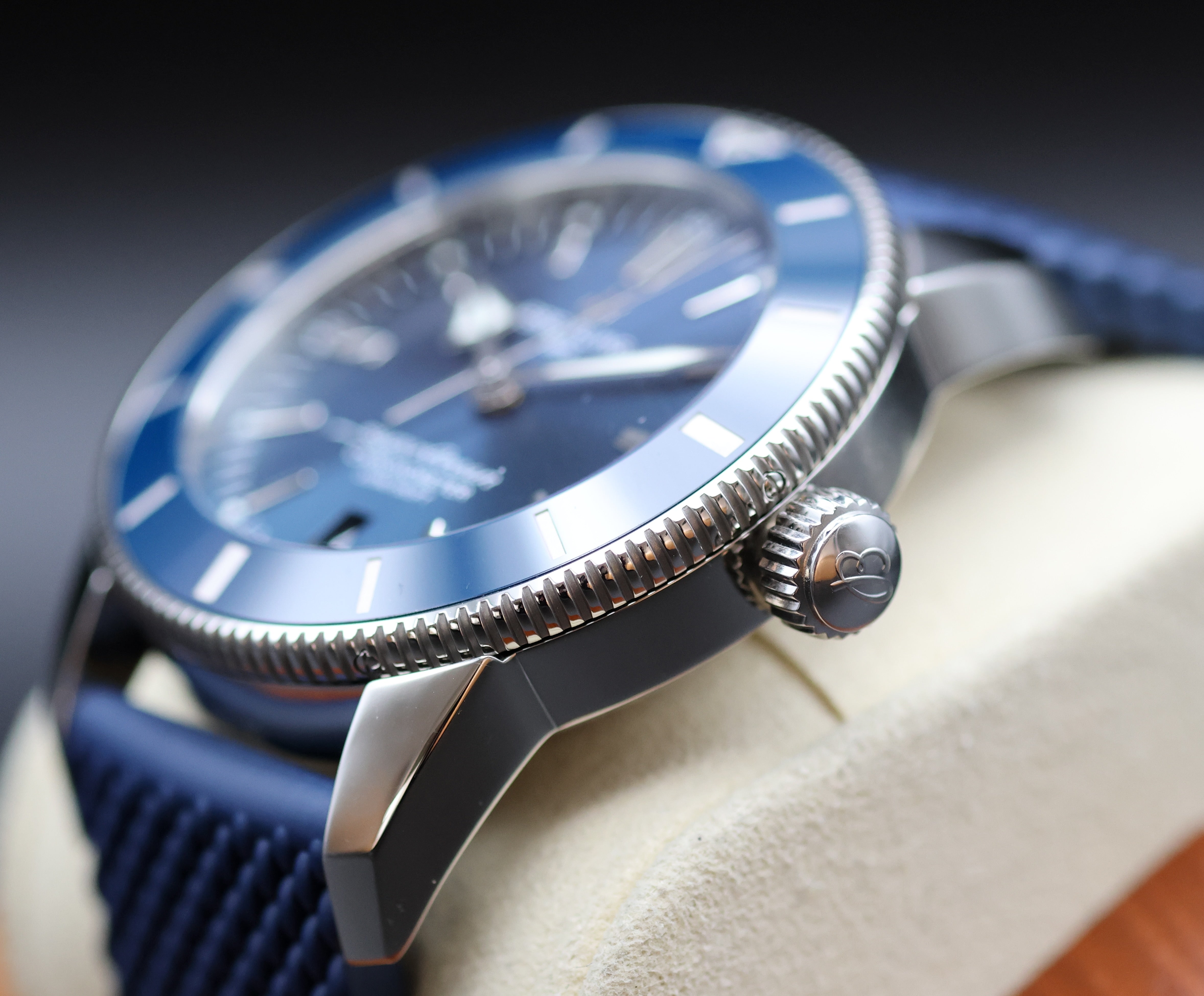 BREITLING Superocean Automatic 44