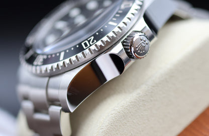 Rolex Sea-Dweller Deepsea 126660 – Black Dial, 44mm, Full Set
